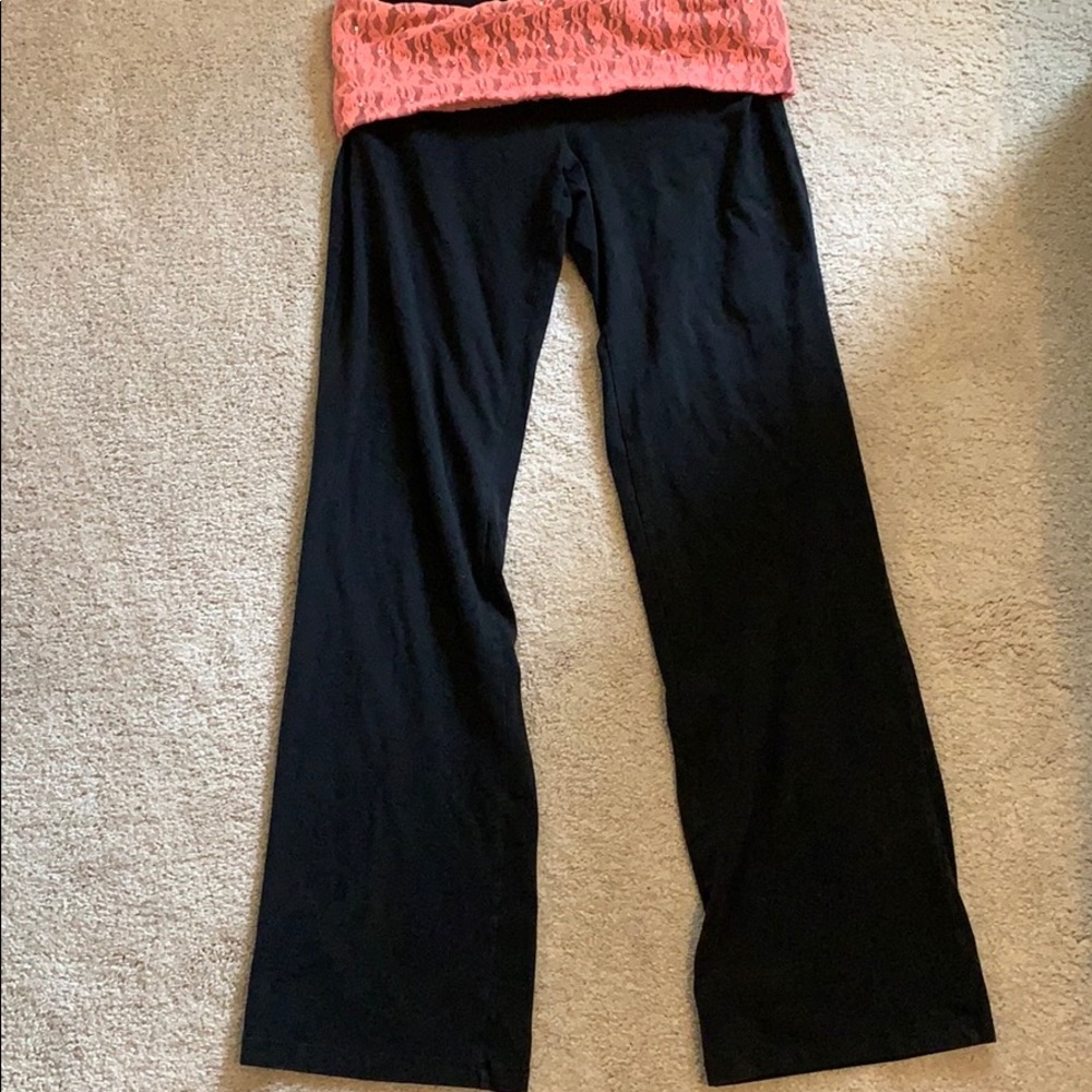 PINK cropped leggings